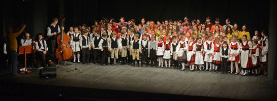 Ünnepelnek a Százlábúak Sepsiszentgyörgyön