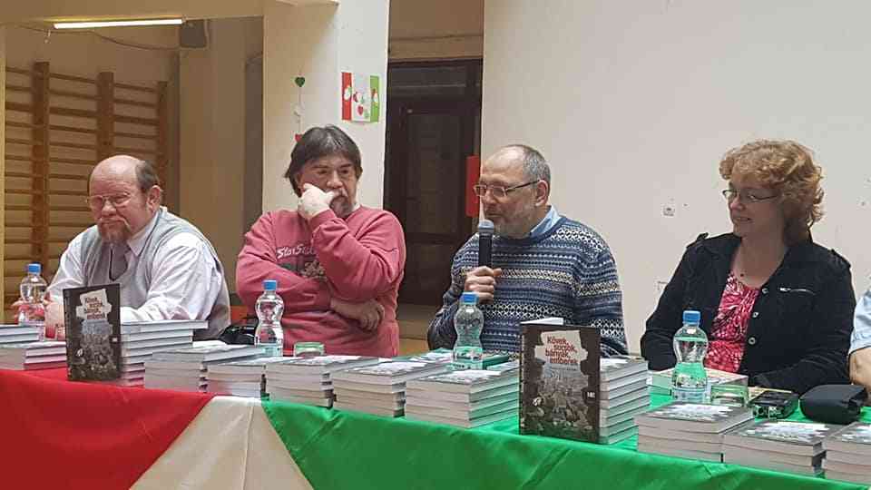 Bemutatta új riportkötetét a MÚRE