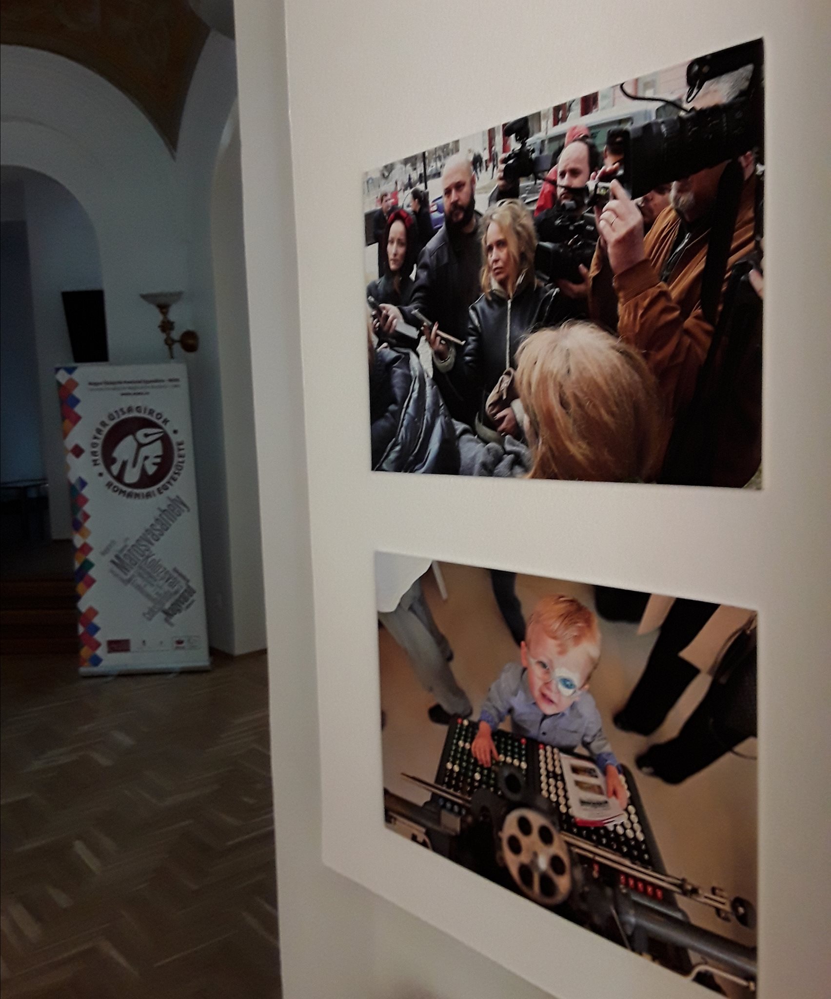 Sajtófotók a Balassi Intézetben