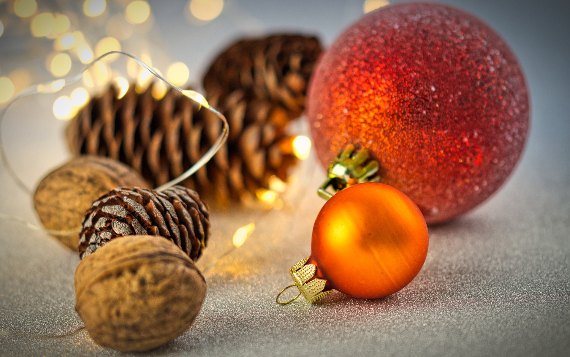 Áldott karácsonyt és boldog új évet kíván a Bukaresti Rádió szerkesztősége!