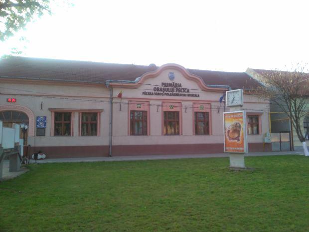 Befektetők támogatják a pécskai önkormányzatot