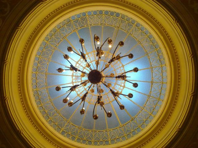 Művészeti díj és ösztöndíj