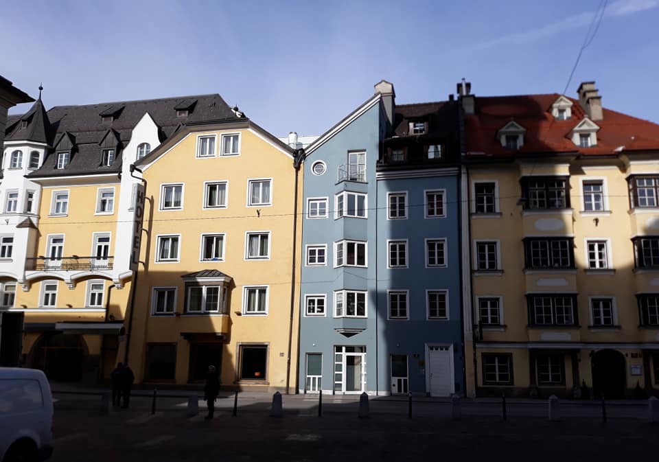 Teljes lezárás lépett érvénybe mától Ausztriában