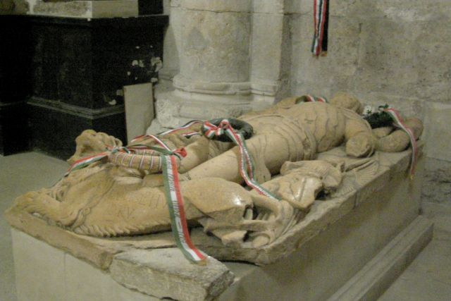 Hunyadi János-szobrot avatnak Vajdahunyadon