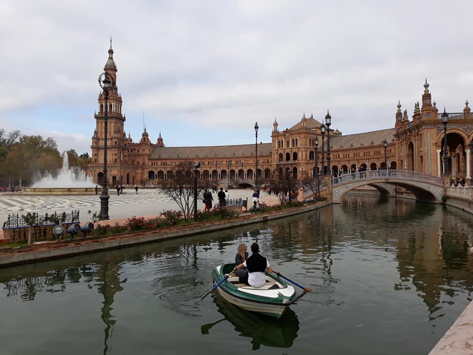 A járvány áldozataira emlékeznek Spanyolországban