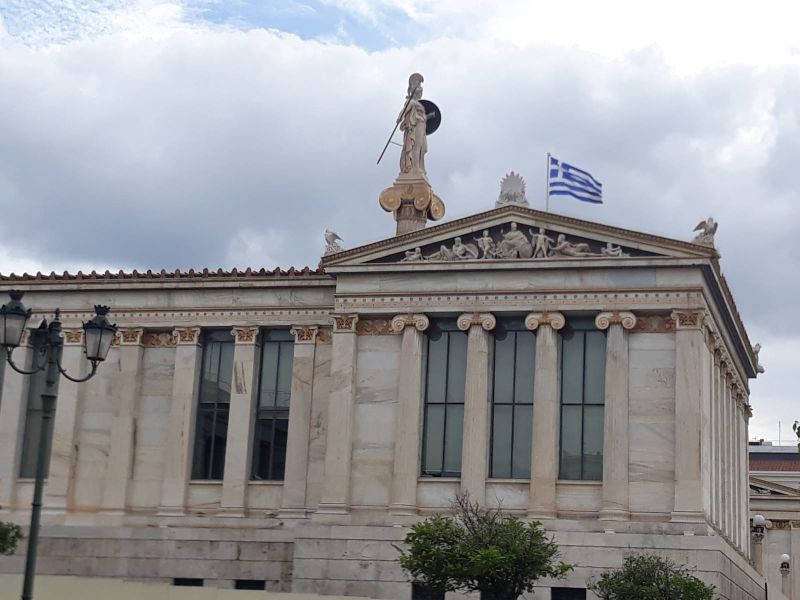 Késes támadás a görög fővárosban