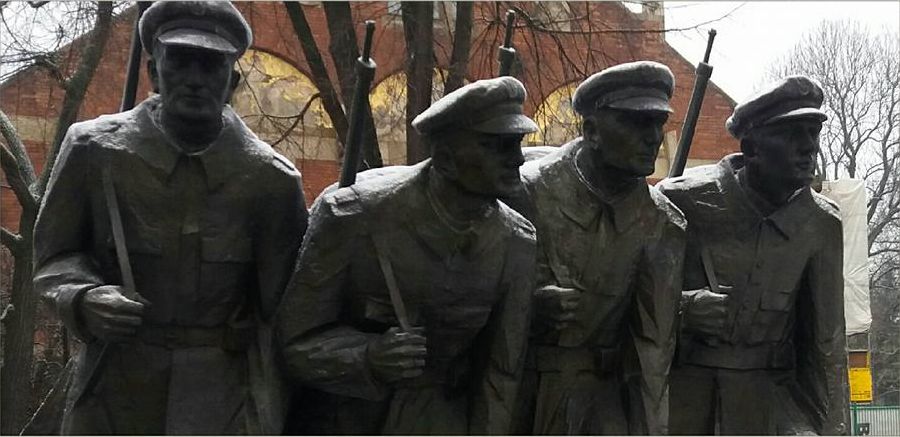 A nyugat ellenségeinek felfegyverzéséről beszél Moszkva