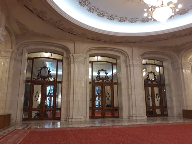 Napirenden a költségvetés-kiigazításról szóló sürgősségi kormányrendelet