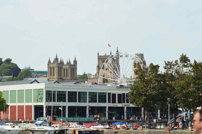 Erőszakos tüntetés Bristolban