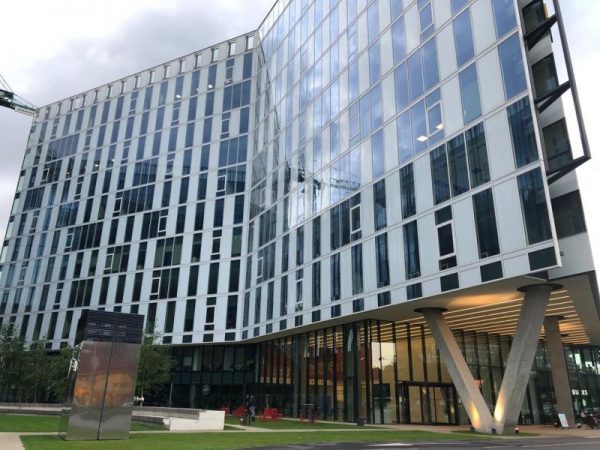 Pluszadót vetnének ki a multinacionális vállalatokra