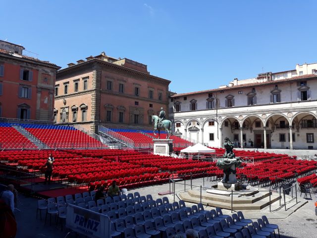 Sikeresek voltak a próba-előadások