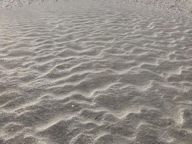 A tengerpartra sodródott tengeri aknát találtak ma Konstanca megyében