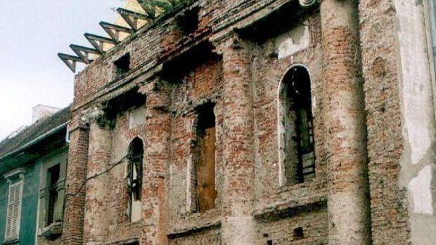 Patthelyzet az aradi régi színház ügyében