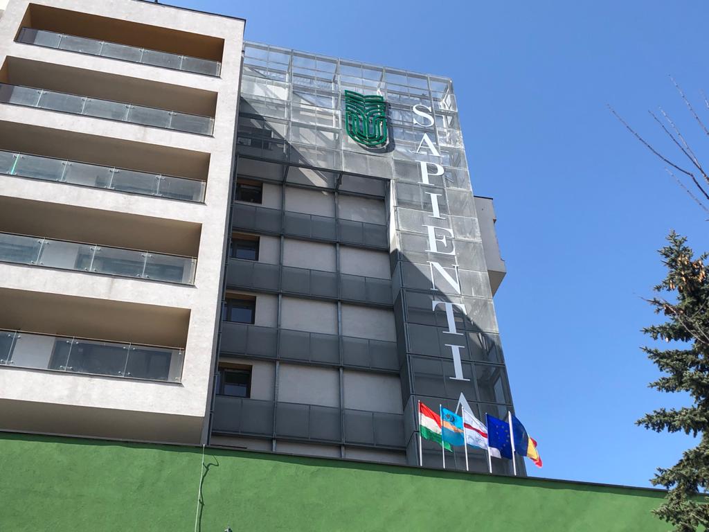 Elkötelezettek a magánegyetemek mellett a romániai egyházak
