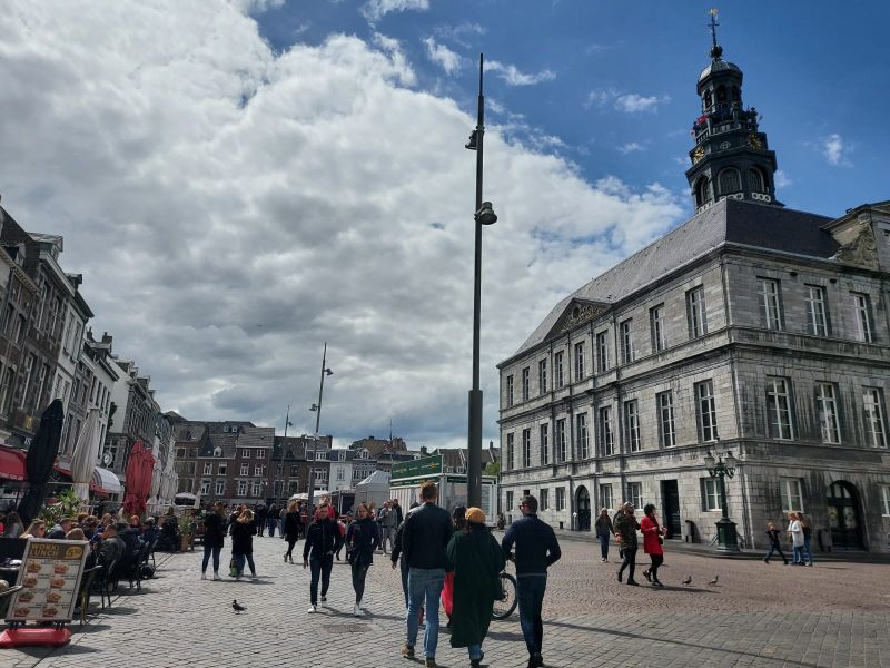 Erőszakos zavargások Rotterdamban