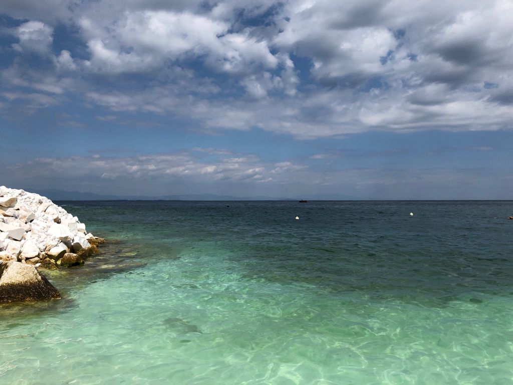 Cápatámadás áldozata lett egy román nő