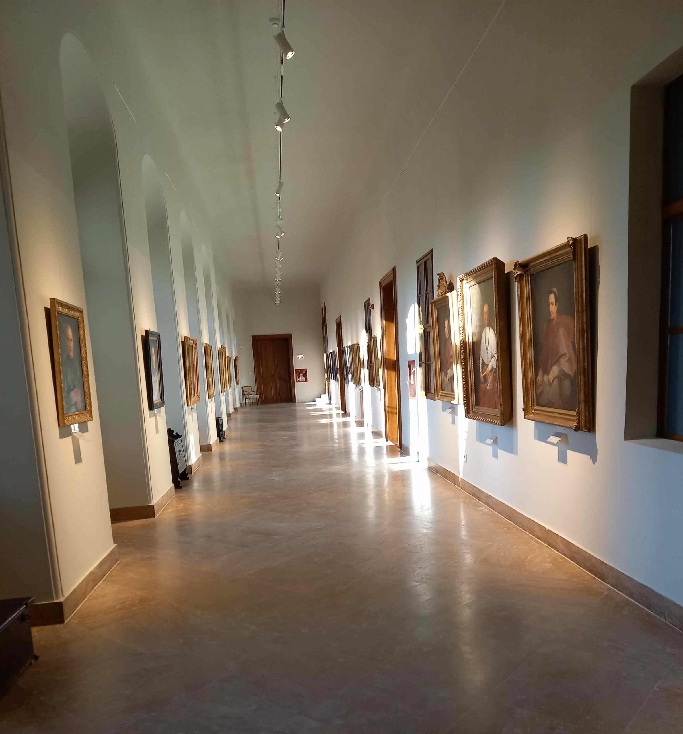 Látogatás a nagyváradi római katolikus püspöki palotában