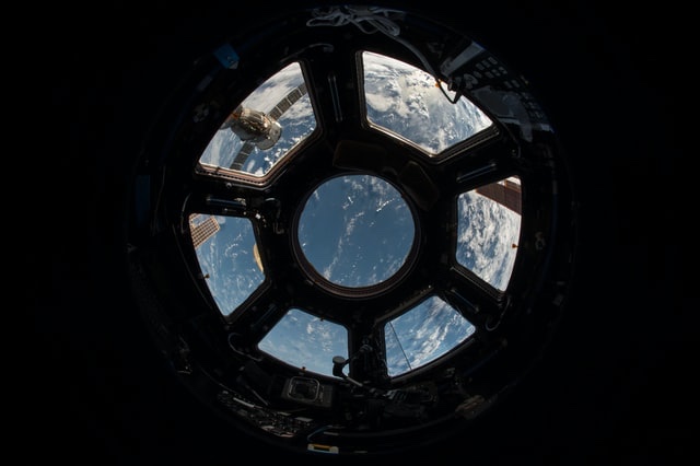 Három amerikai és egy olasz űrhajós érkezett ma a Nemzetközi Űrállomásra
