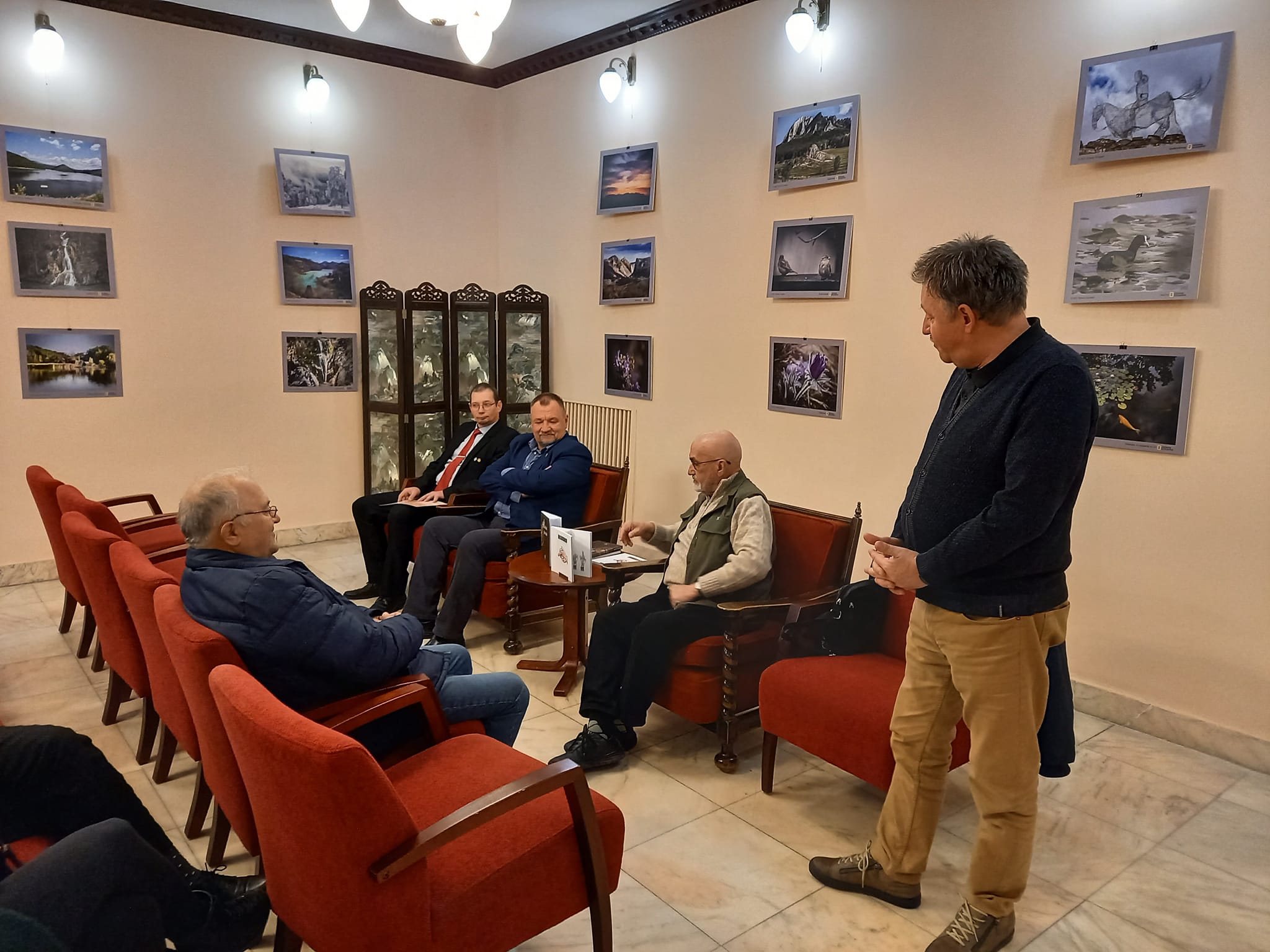 Fotókiállítás és könyvbemutató a Petőfiben