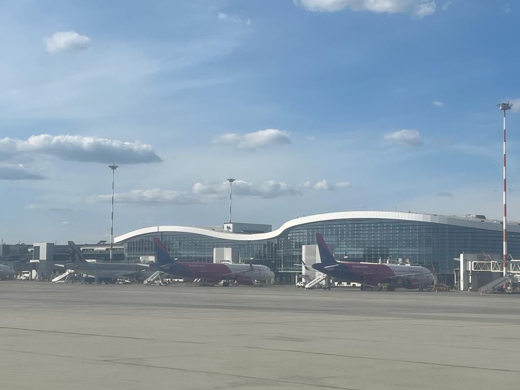 Sorin Grindeanu szerint egyelőre nem indokolt egy újabb utasterminál építése a Henri Coandă repülőtéren