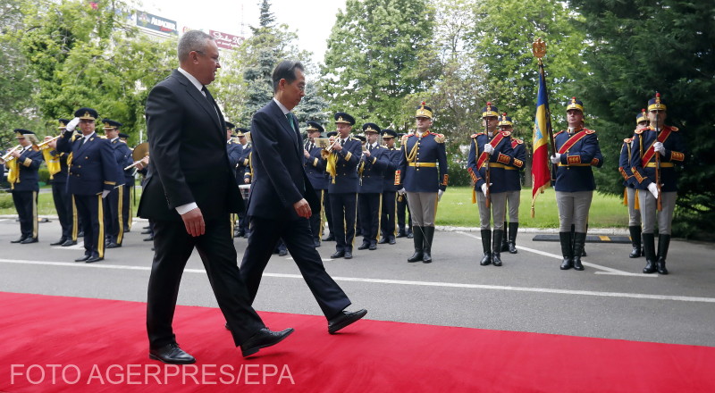 Sajtóértesülések szerint hétfőn lemond a miniszterelnök