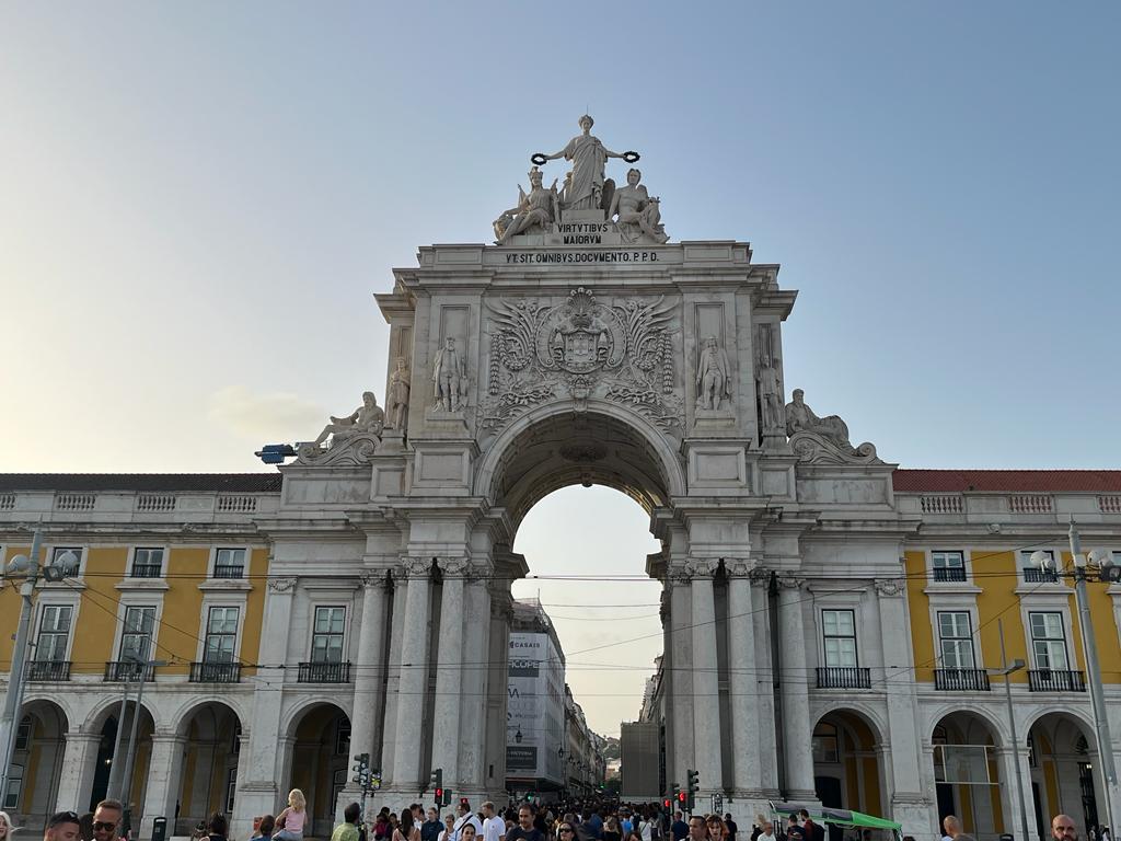 A jobboldali pártszövetség nyert Portugáliában az előrehozott választásokon