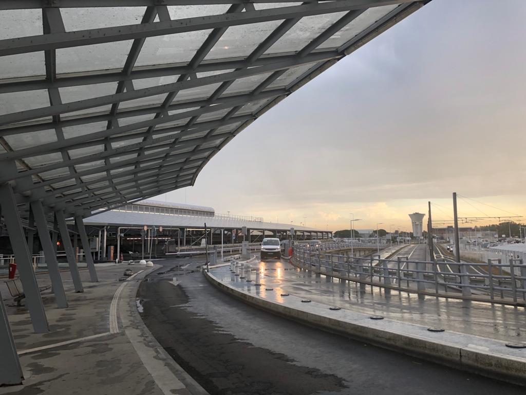 Elbuktak a bizalmatlansági indítványok a francia nemzetgyűlésben