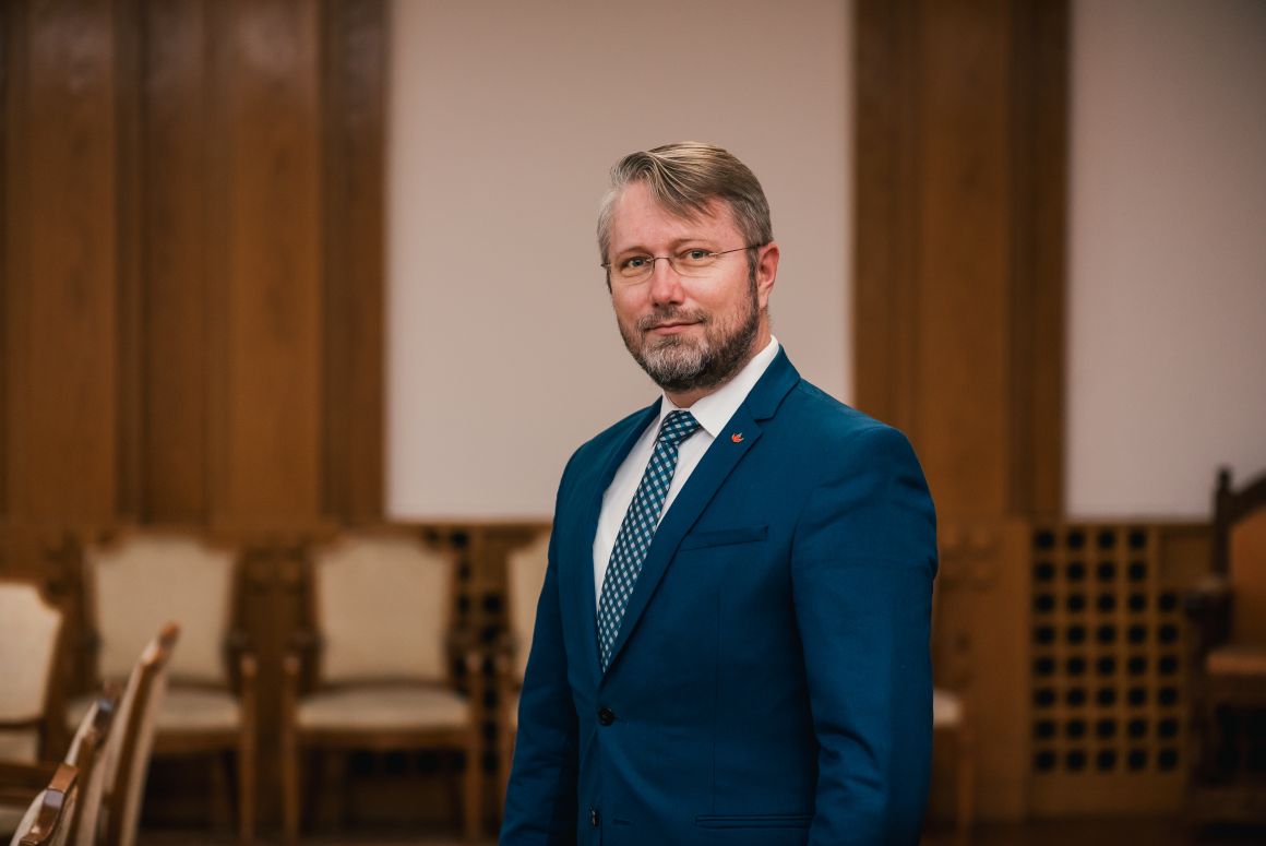 Prioritás a fogyatékosoknak