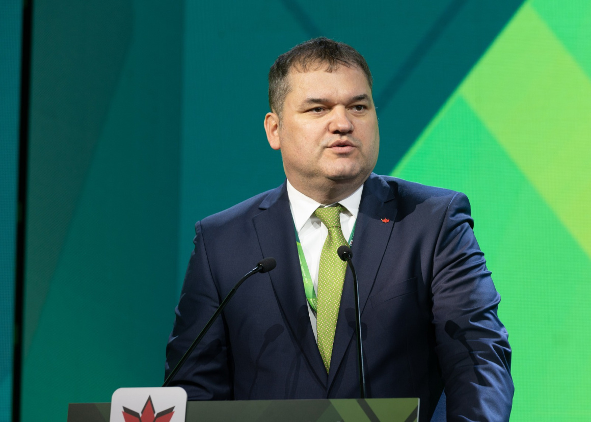 Április 7-től ingyenes lesz a telekkönyvi kivonat a tulajdonosok számára