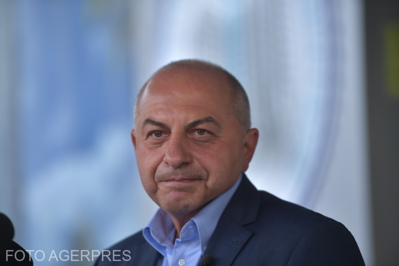 Nem lép vissza a kormánykoalíció bukaresti főpolgármester-jelöltje
