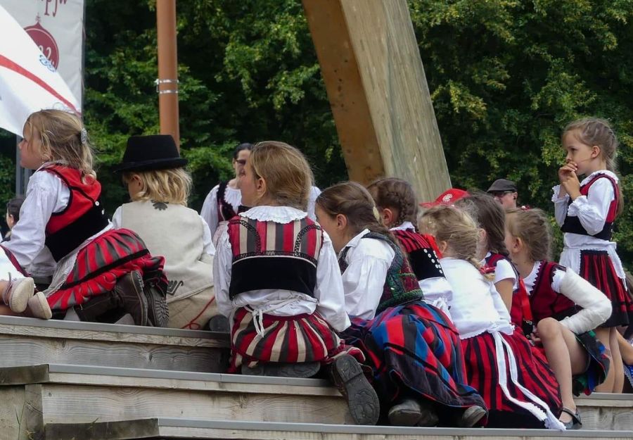 Holnaptól folyósítják a februári gyermektámogatásokat