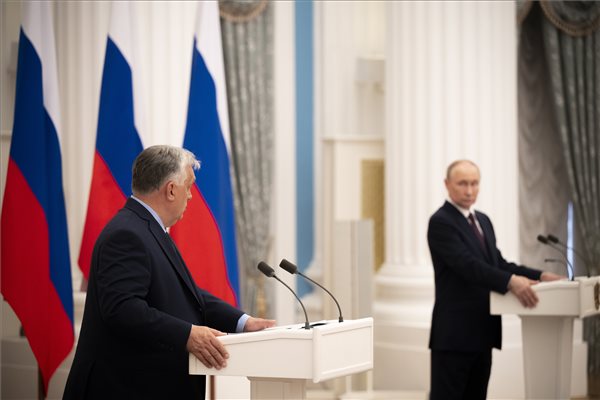 Elhatárolódik az EU Orbán Viktortól