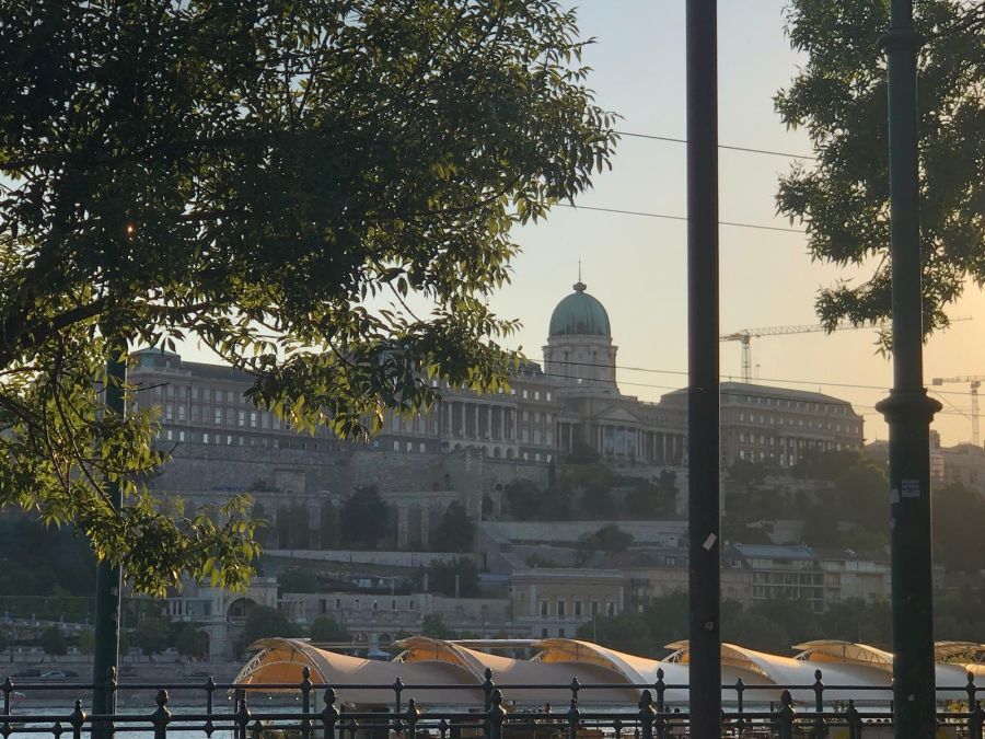 A befektetési szint alá minősítette Budapest besorolását a Moody’s Ratings