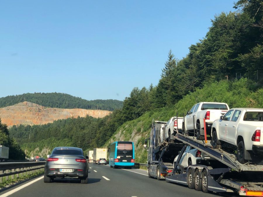 Idén februárban 5,4 %-al több személyautót helyeztek forgalomba