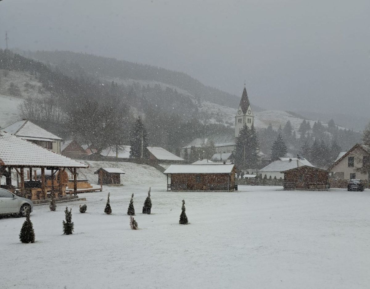 Eső, havazás, erős szél várható többfelé