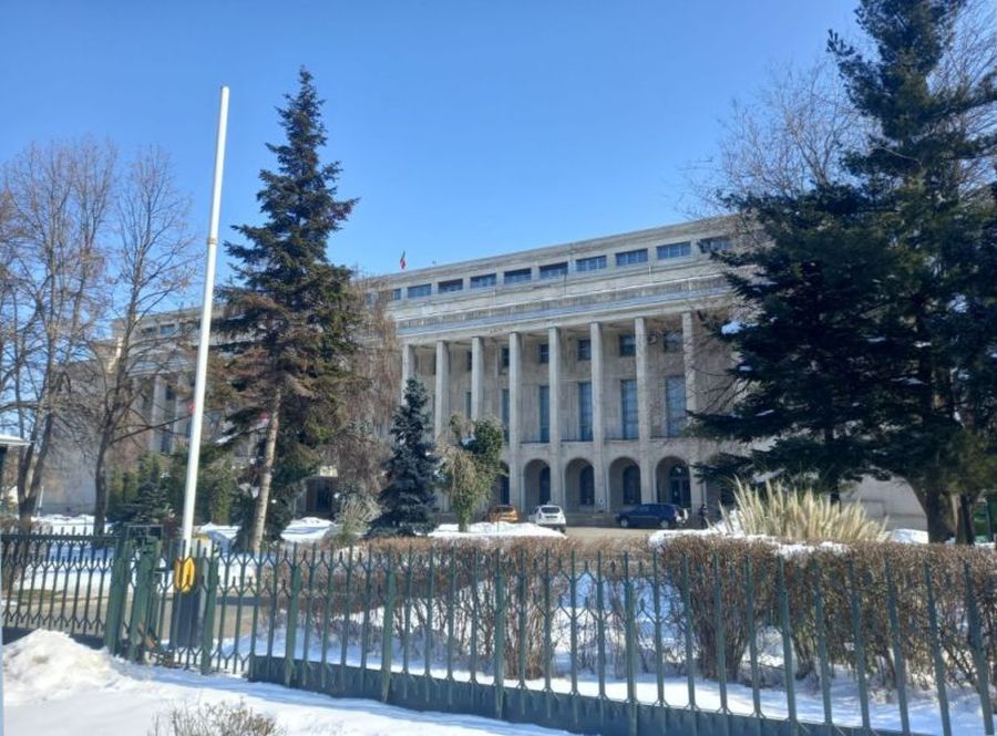 Ma a kormány székháza előtt tüntetnek a tanügyi szakszervezetek