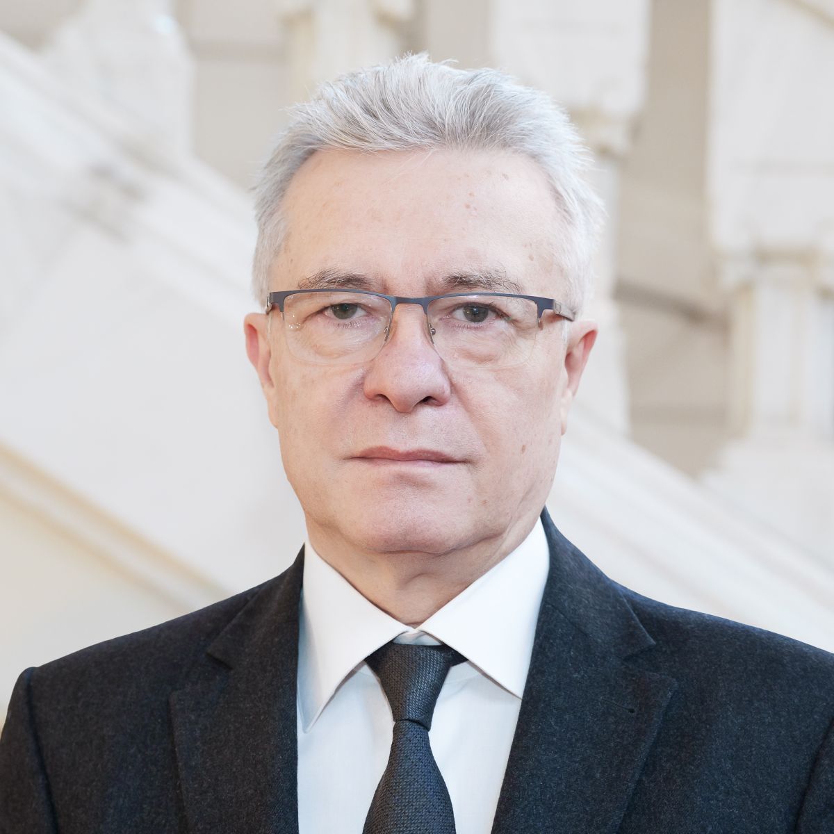 Álhír, hogy Románia katonákat küld Ukrajnába