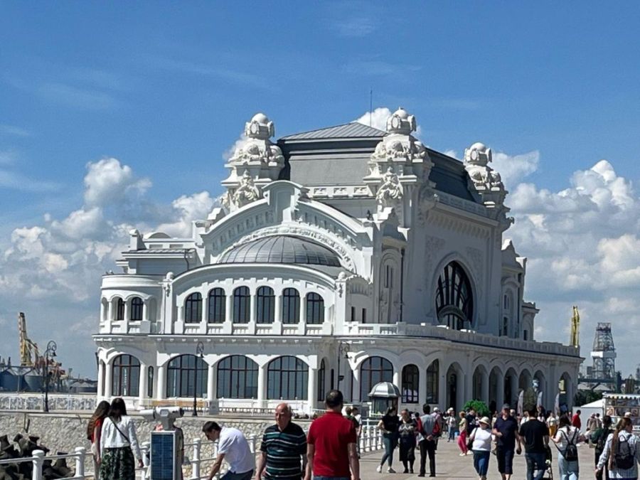 Csökkent a turisták száma