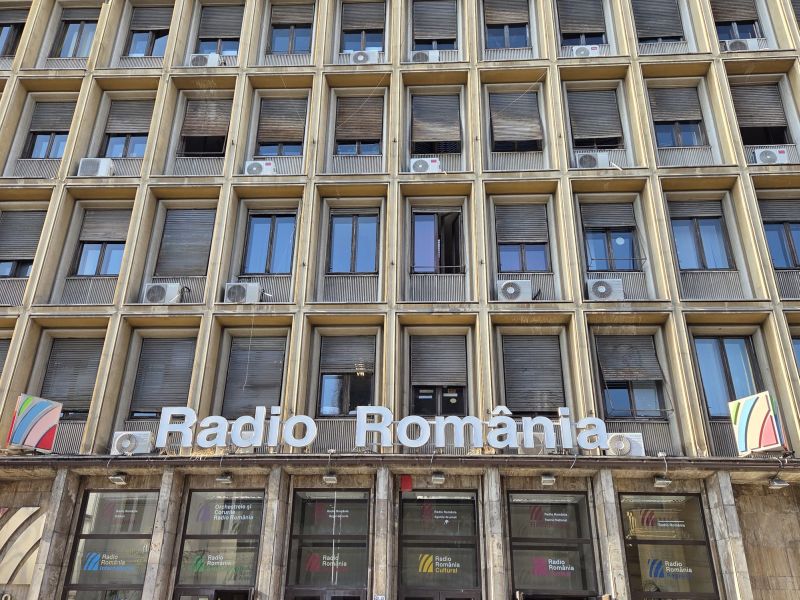 Hallgassa telefonon vagy számítógépen a Bukaresti Rádiót!