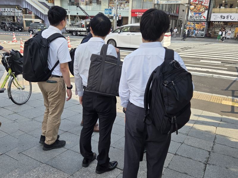 Egy hónap alatt négyezerrel csökkent a közalkalmazottak száma