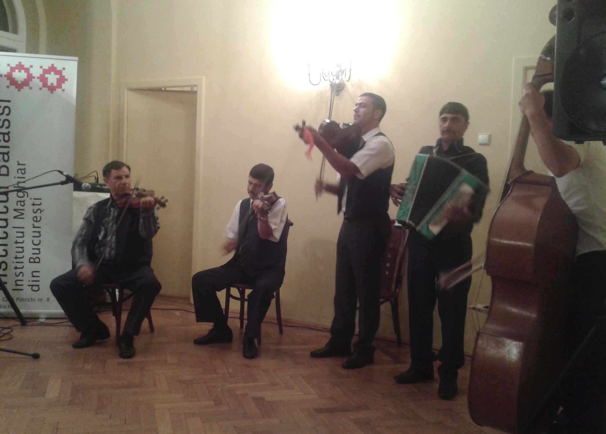 Temesváron lépett fel a Szászcsávási Cigányzenekar