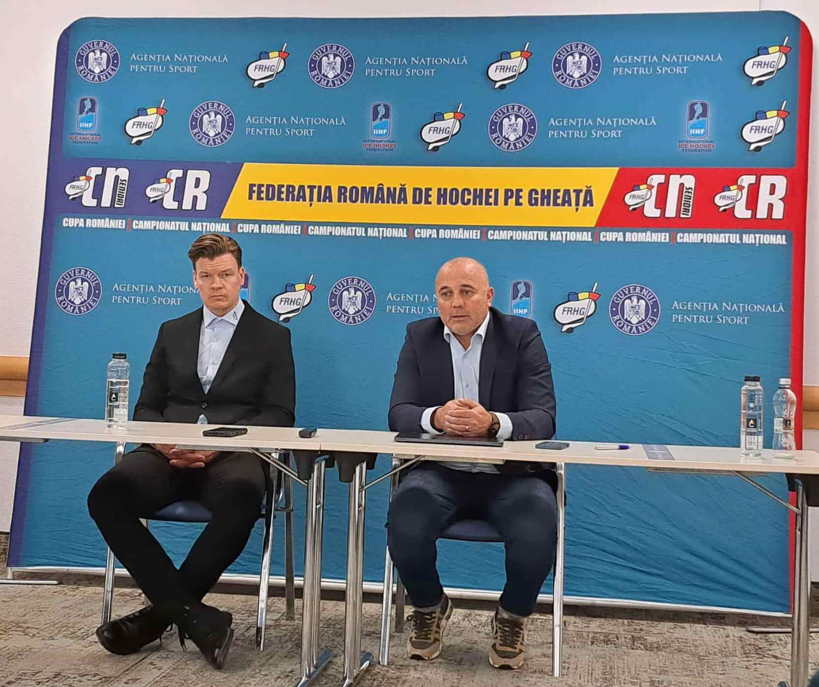 Új edzővel indítja az idényt a román jégkorong válogatott