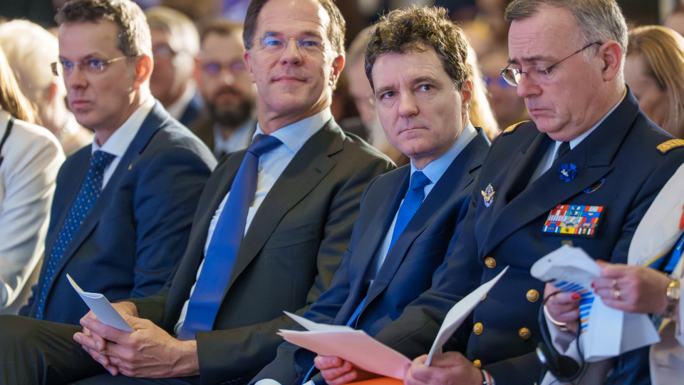 Védelmi ipari tanácskozás Bukarestben