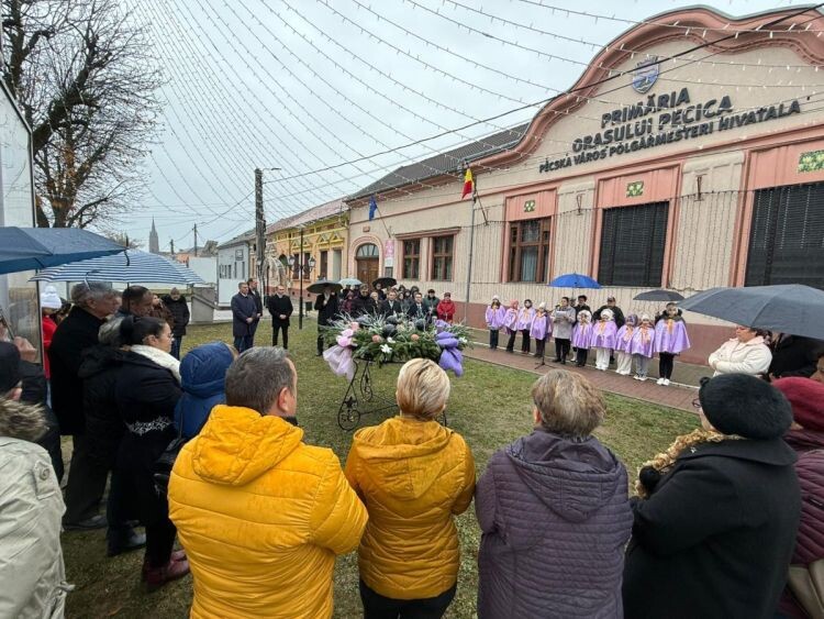 Közösséget tart össze az adventi gyertyagyújtás