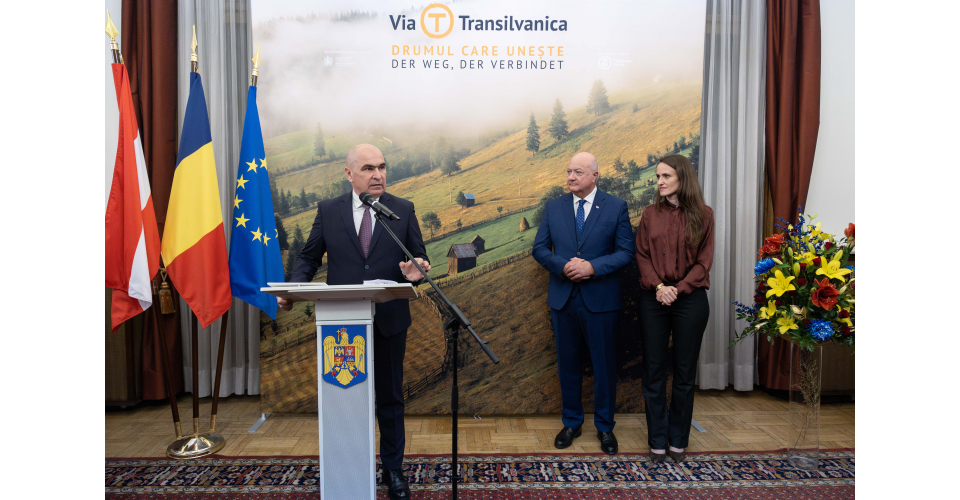 Magyarországon is megállt a kormányfő Ausztria felé