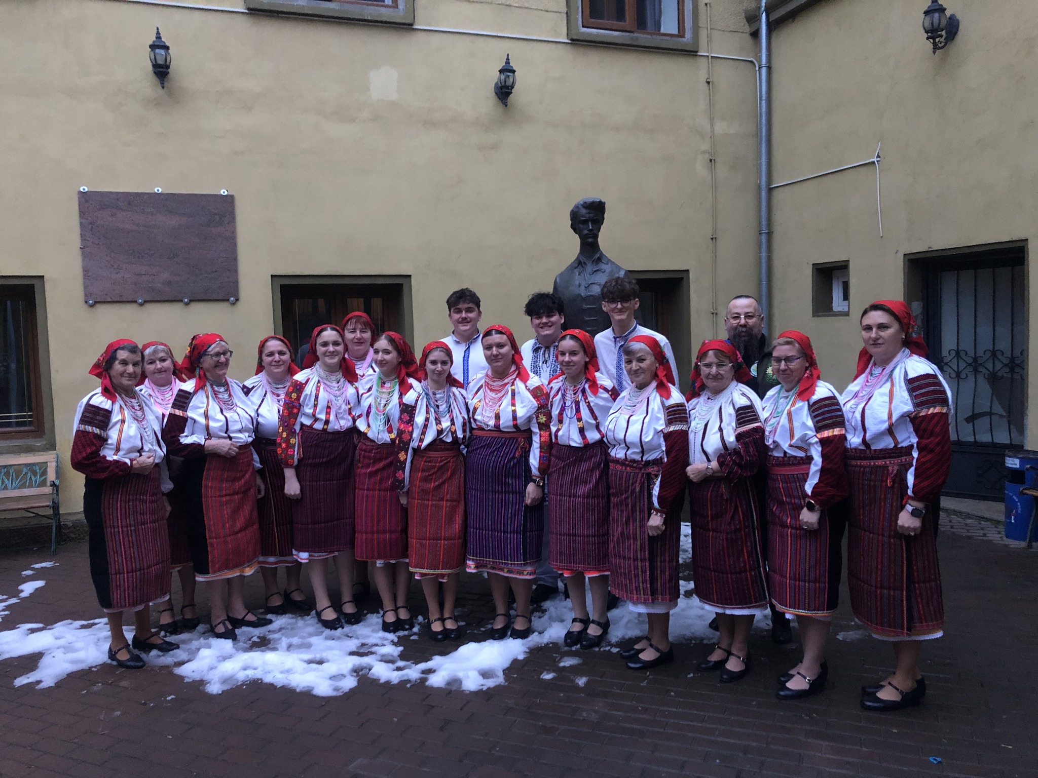 Bukarestbe jöttek a Tázló-menti moldvai csángók