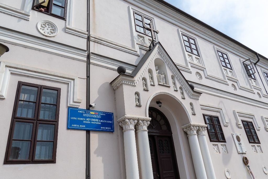 Felavatták a nagyváradi Ady Endre Líceum felújított épületét