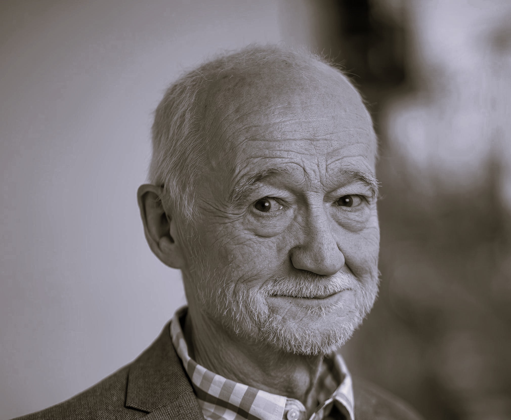 Elhunyt Nádasdy Ádám