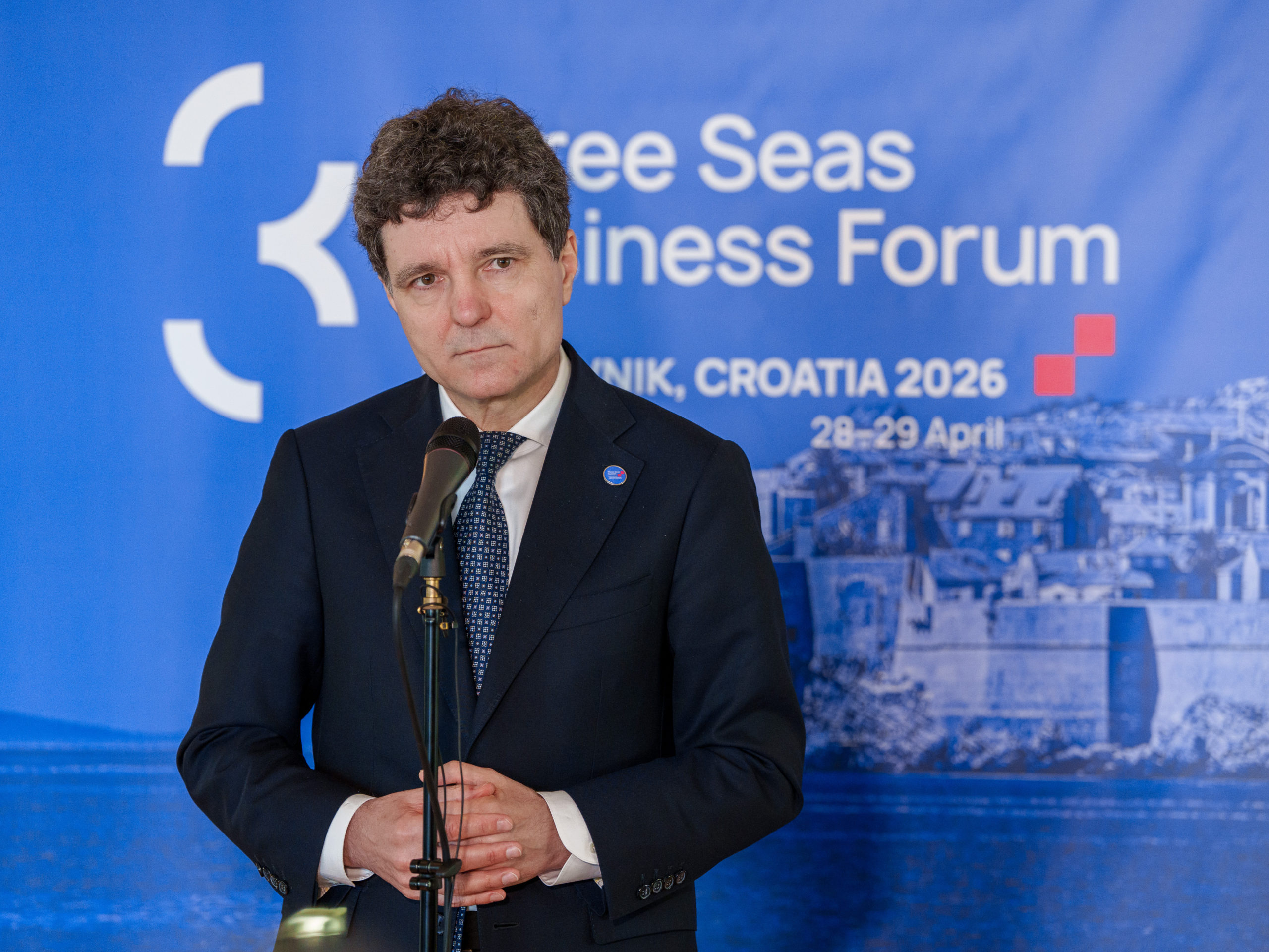 A jelenlegi koalíciós pártok folytatják a kormányzást