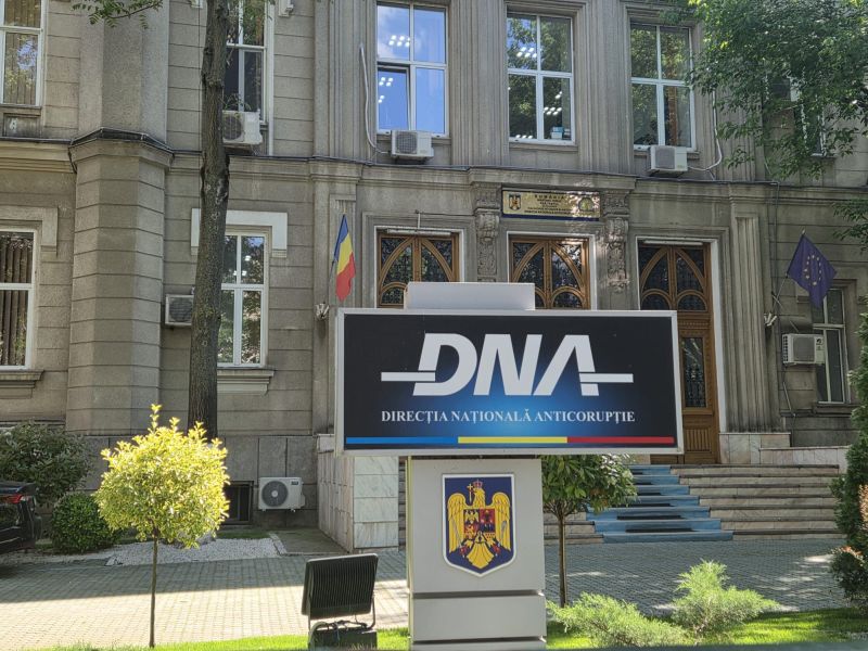 Előzetesbe került két konstancai ügyész